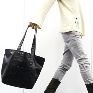 FAKE LEATHER TOTE BAG | Perfume Closet | A!SMART