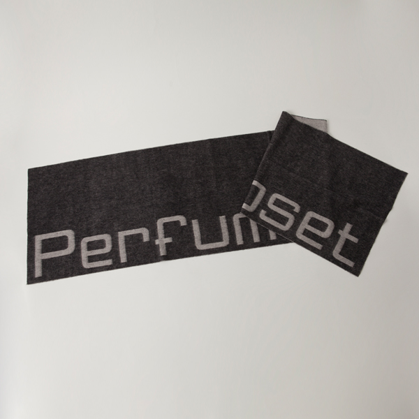 LOGO BIG STOLE | Perfume Closet | A!SMART