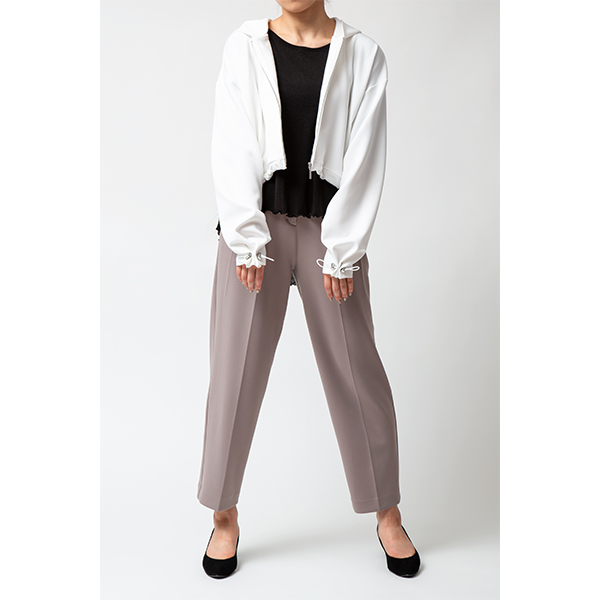 Smooth Stretch Short Hoodie/White | Perfume Closet | A!SMART