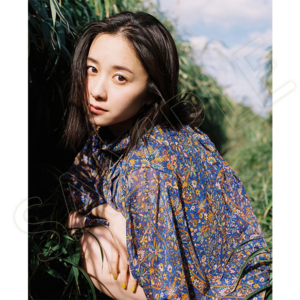 堀田真由ファースト写真集『MY』 | 堀田 真由 | A!SMART