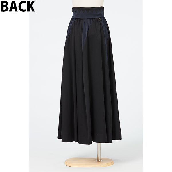 Flare Skirt / Inspired by Spinning World / Black | Perfume Closet