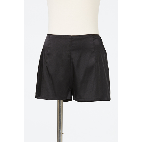 Flare Skirt / Inspired by Spinning World / Black | Perfume Closet