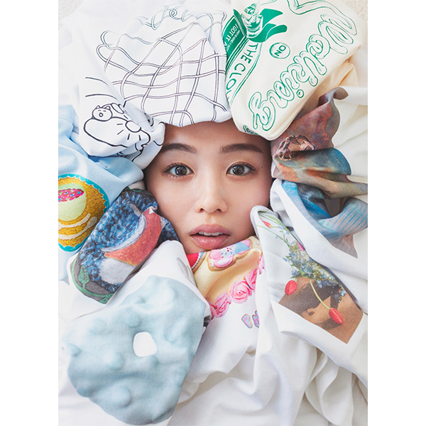 10TH ANNIVERSARY T-shirt［walking on the clouds］ | 藤原さくら | A